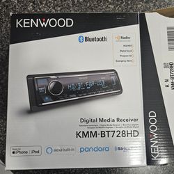 Kenwood KMM-BT732HD Digital Media Receiver with Bluetooth Radio