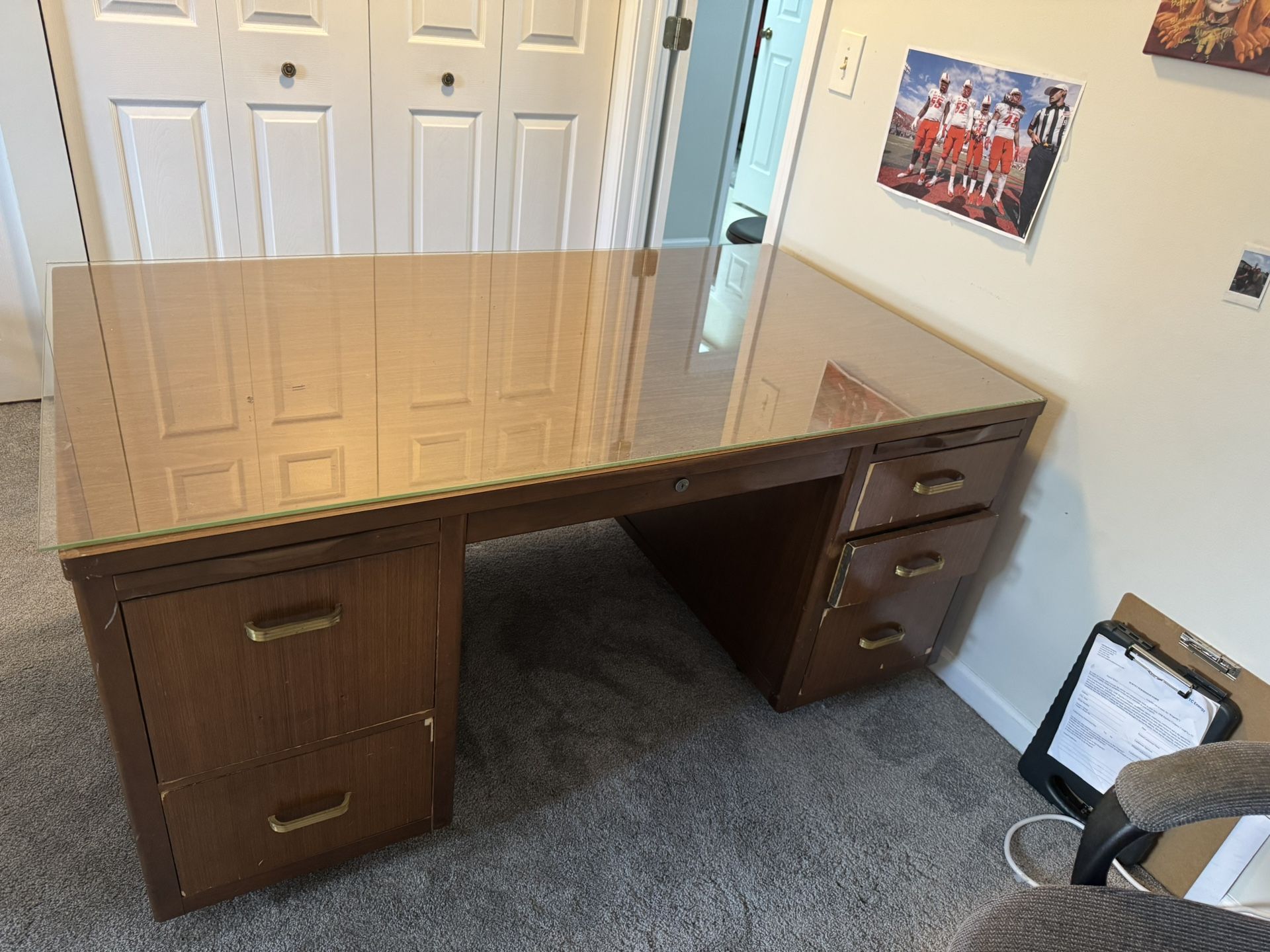 Free Large Presidential Desk