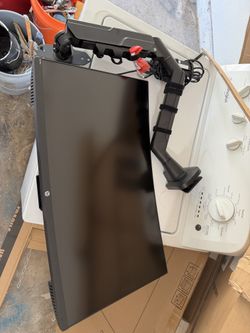 27” HP curved monitor