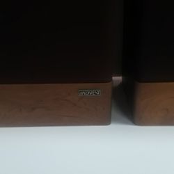 Advent Legacy 2 Speakers And Sony Reciever With Remote