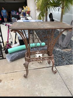 Bar table