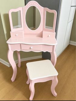 Kids vanity mirror
