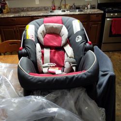 Infant car seat