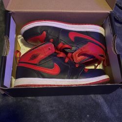 Jordan 1 Mid. Size 10 in toddler. 