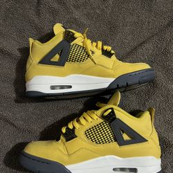 Air Jordan 4 