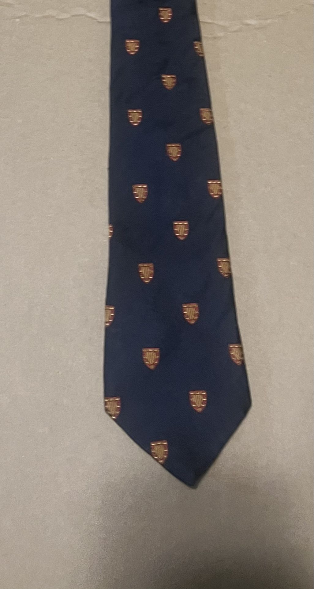 Ryder & Amies Mens Neck Tie Black, Gold, Red. Cambridge England All Silk new without tags excellent condition