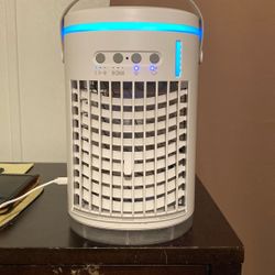 PORTABLE AIR CONDITIONER 
