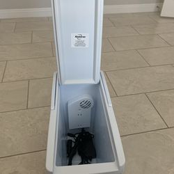 12 V Electric Cooler/Warmer 18 qt