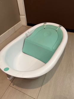 Frida Baby Infant Bathtub with Insert
