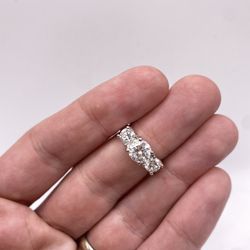3 Diamonds Ring (2.21 C.t) Certified!