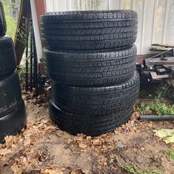 265/65/18 Michelin Tires Set 