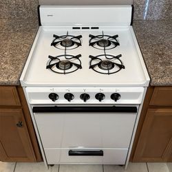 24” Hotpoint gas oven stove