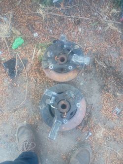 2010 Chevy Impala wheel hubs 50 each