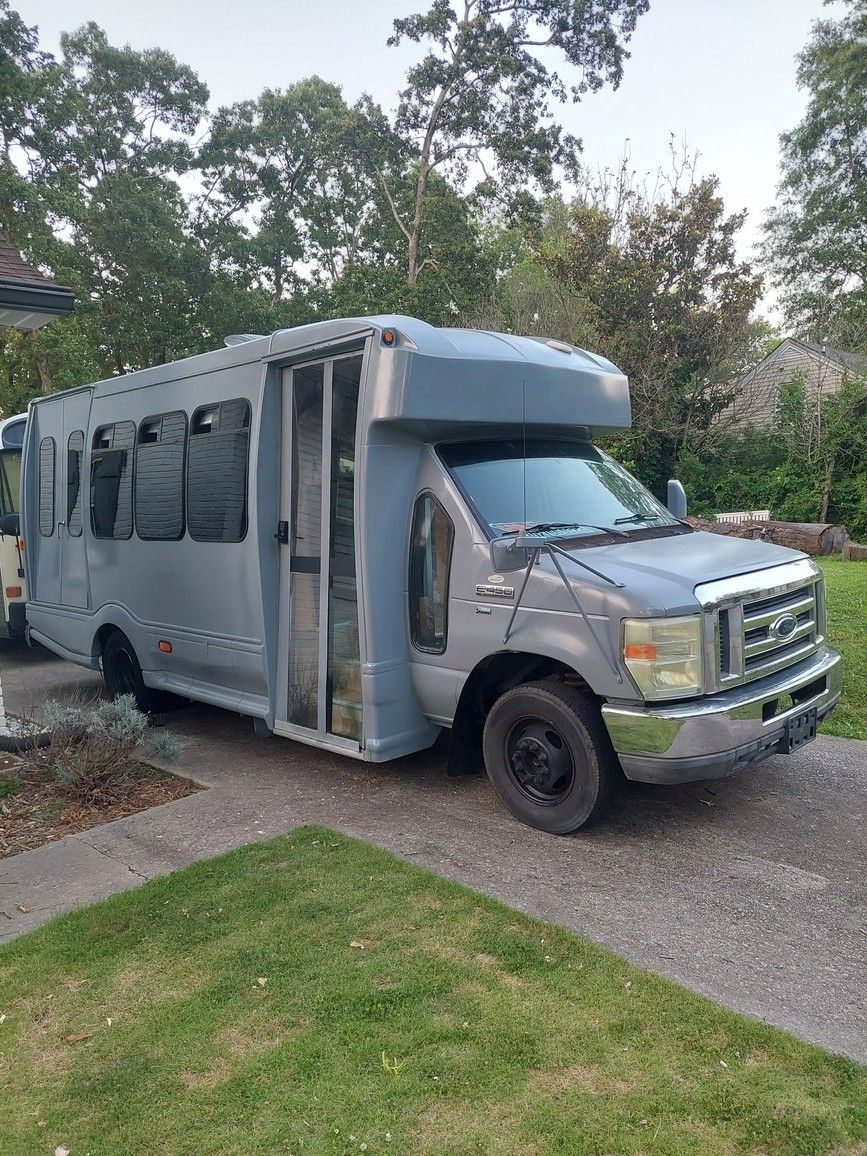 Ford E450 Rebuilt 5.4l V8 Tiny House On Wheels