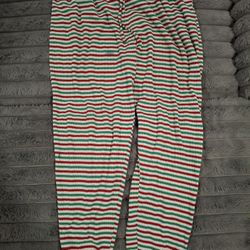These XL multicolor striped pajama pants are a comfortable and stylish choice for men looking to stay warm during the winter season.