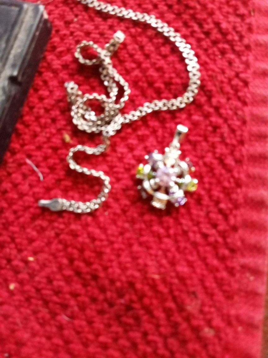 Sterling Silver ITALY NECKLACE Pendant Necklace StAMPED 925 Italy Weighs.7.3 Grams 19 Inches Long
