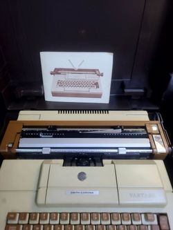 Smith-Corona Vantage Electric Typewriter