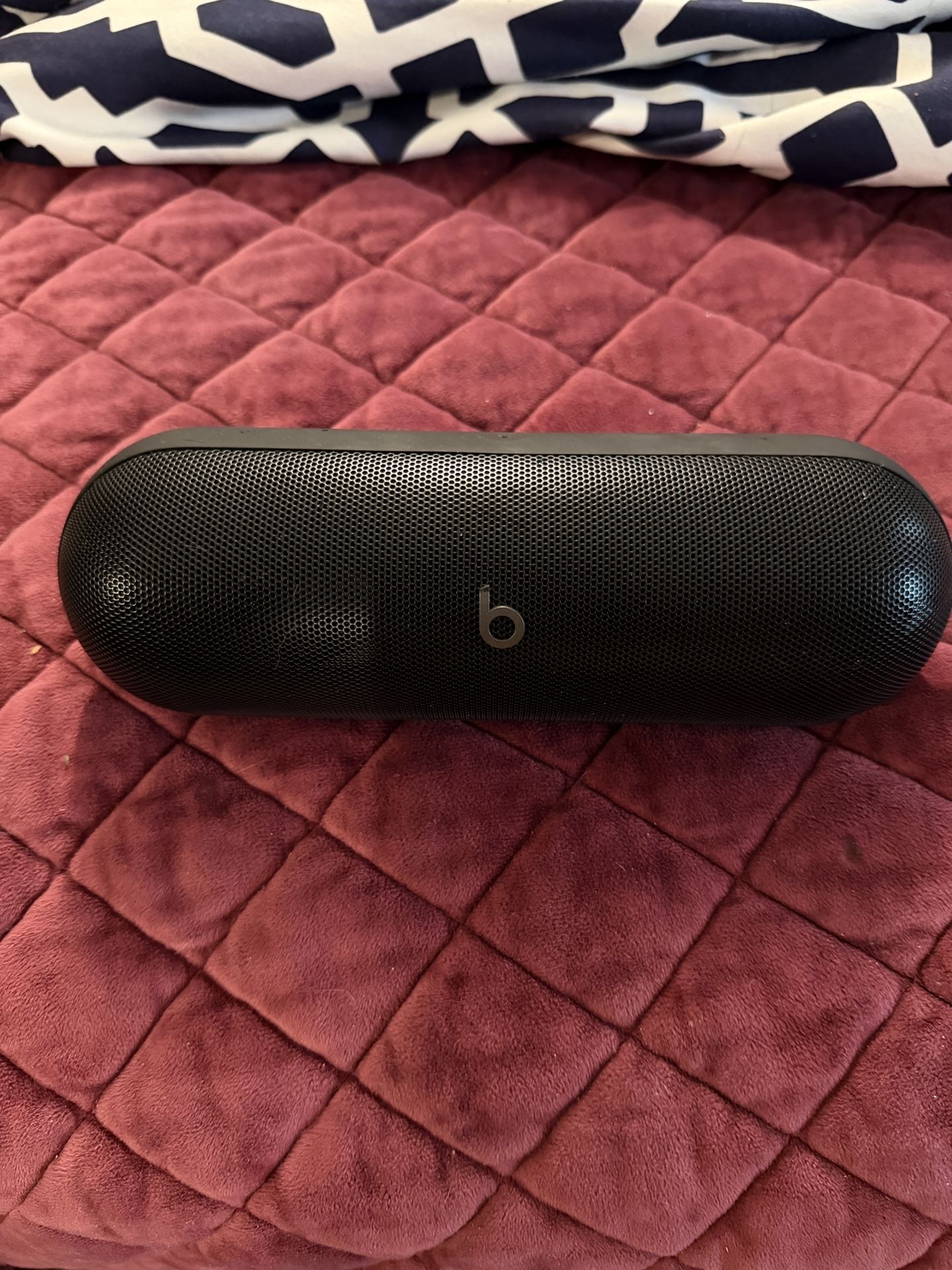 MINT Newest BEATS PILL BLACK