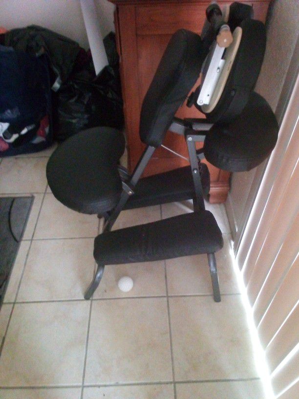 Black Massage Chair With Neck Rest 