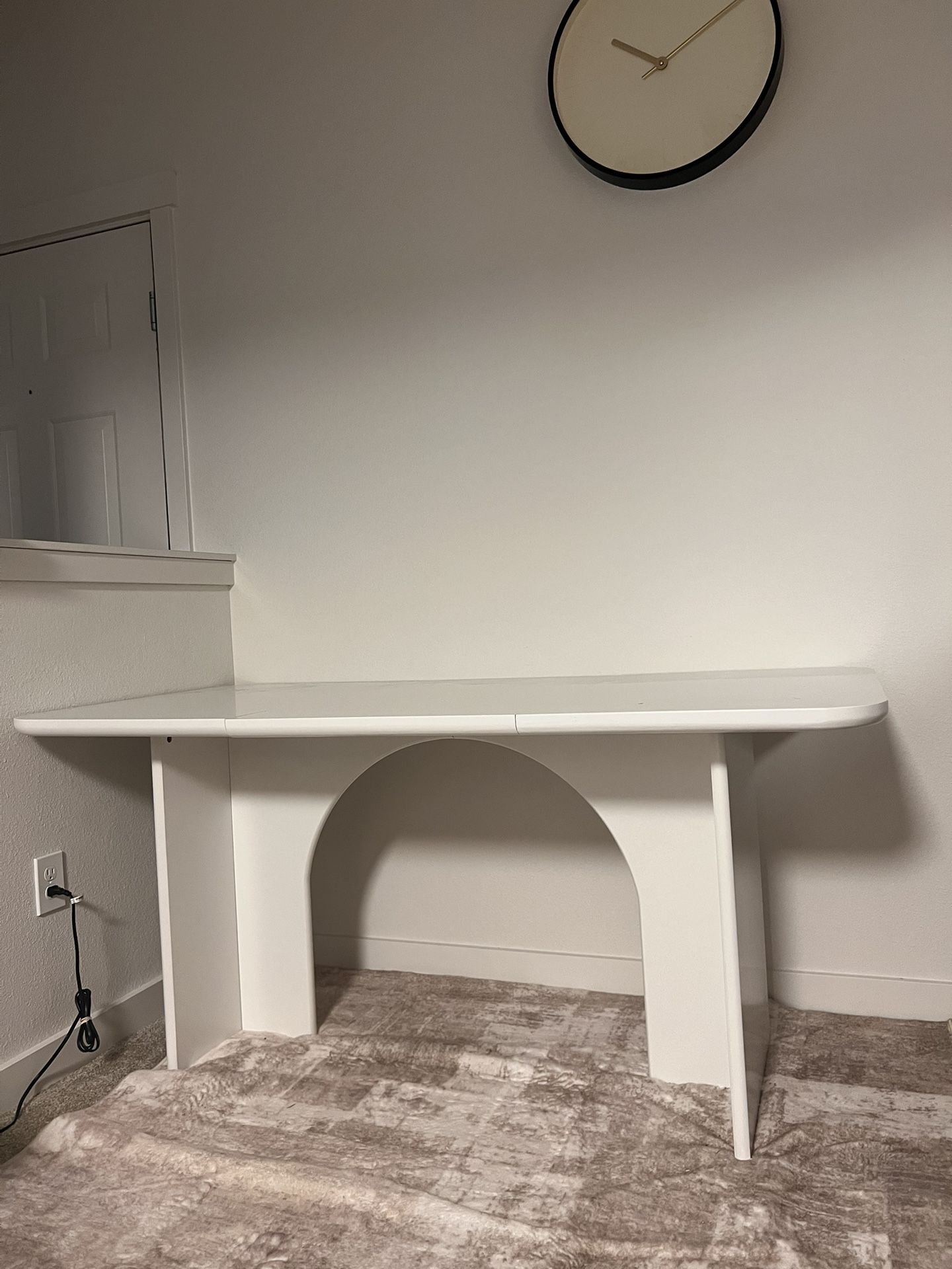 Brand new White arc Dining Table Or Office desk Table
