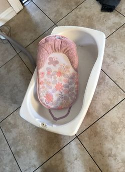 Baby bath tub