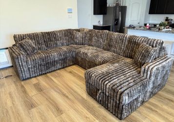 NEW IN  BOX - Brown Sectional With USB Charging Ports & Pull-Out Bed & STORAGE CHAISE** Finance $39