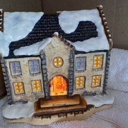 M.J. Hummel Hawthorn Village “Off For The Holidays” Building Christmas Holiday Decoration.