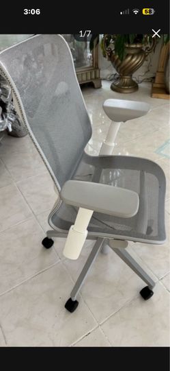 Office Chair Brand New Made By Herman Miller