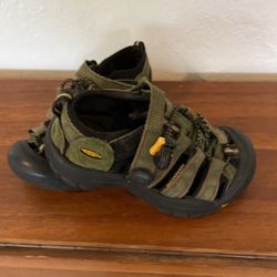 Kid's keen sandals 