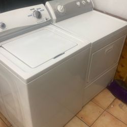 WASHER AND GAS DRYER SET