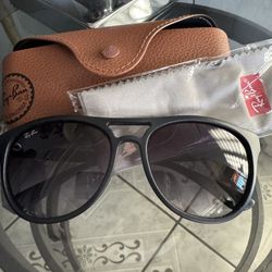 Sunglasses For Men. “ RAY BAN “   NEW. NEW !  