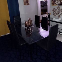 Glass Table Without Chairs 