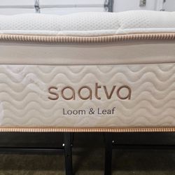 LIKE NEW! Saatva Memory Foam Queen Mattress -Delivery Available 