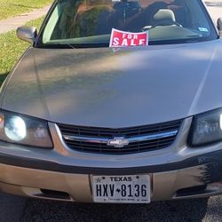 2005 Impala Works Great Just Driver Door Don't Work And A Ding On The Right Light...