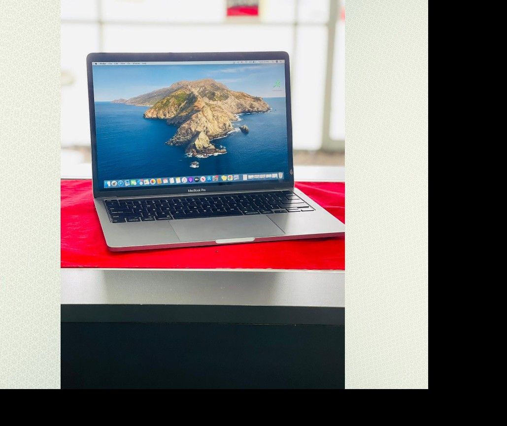 Macbook Pro with TouchBar 13” (Finance for $80 down and take home today, 3months no interest) $1099