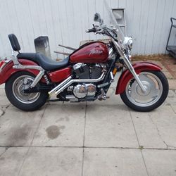 2000 Honda Sabre Shadow 1100