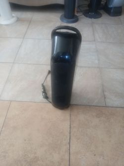 Holmes standing Fan