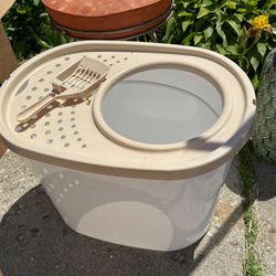 Top Loading Kitty Litter Box With Scooper 
