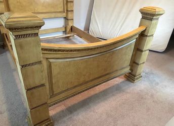 Queen bedroom set
