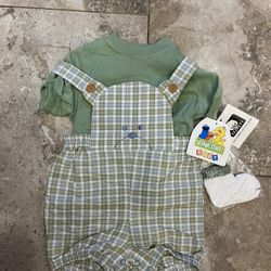 Sesame Street Baby Bear 🐻 6-9 M 3pcs plaid  outfit  Socks/shirt/romper