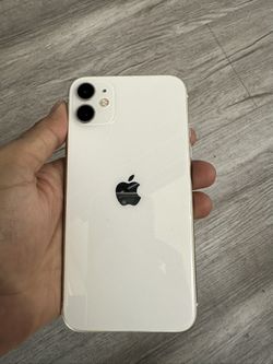 iPhone 11 64GB Unlocked Display Changed 