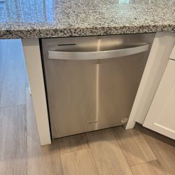 Whirlpool Dishwasher NEW 