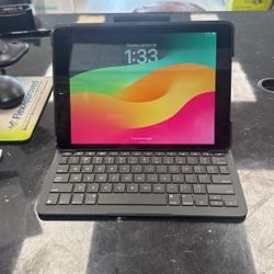 Apple Tablet 9th Generation With Keyboard 