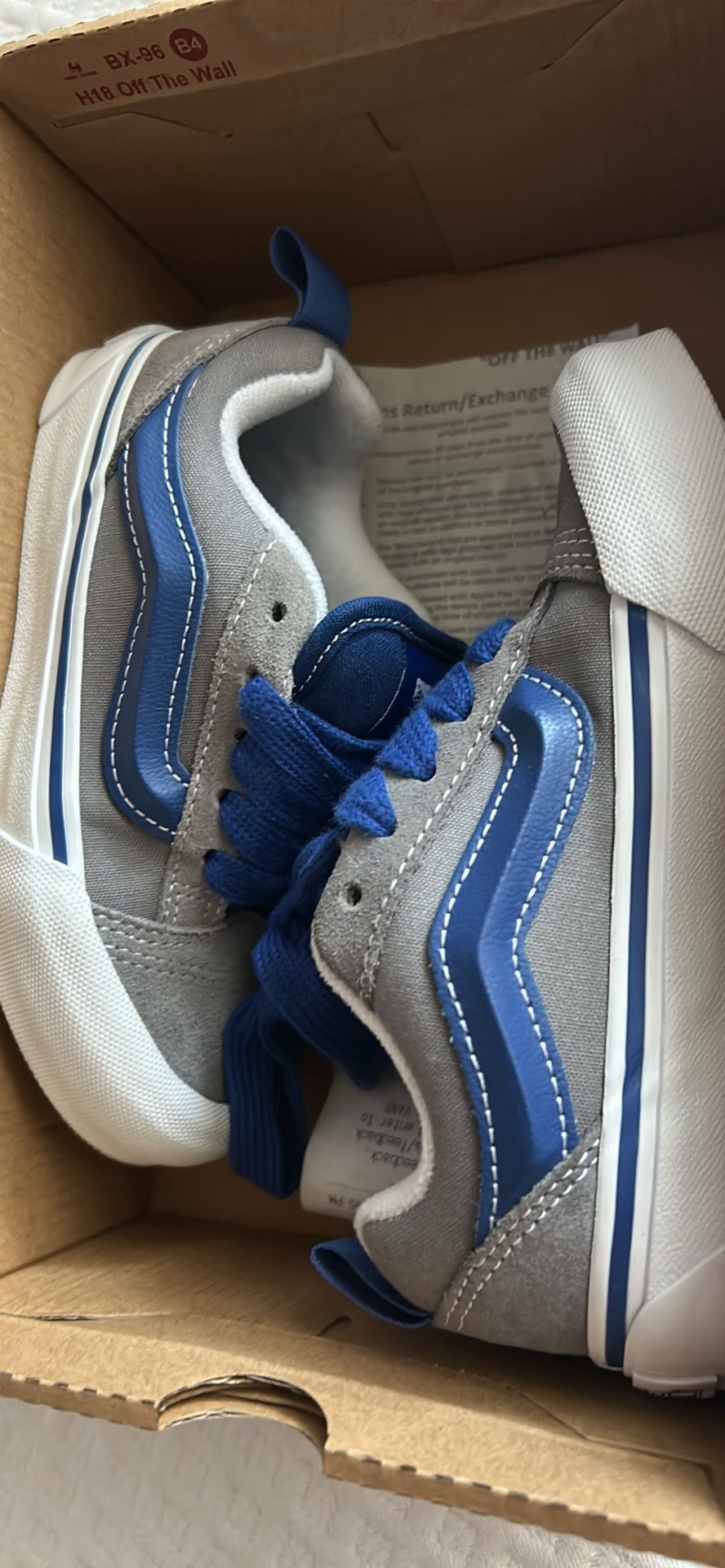 Vans Knu School