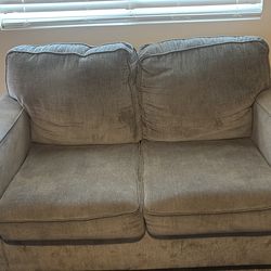 Sofa/love seat set