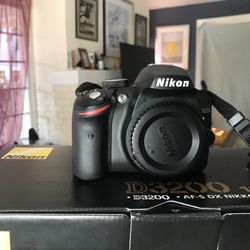 Nikon D3200 w Rokinon Cine Digital 35mm Lens
