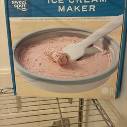 Ice Cream Maker 