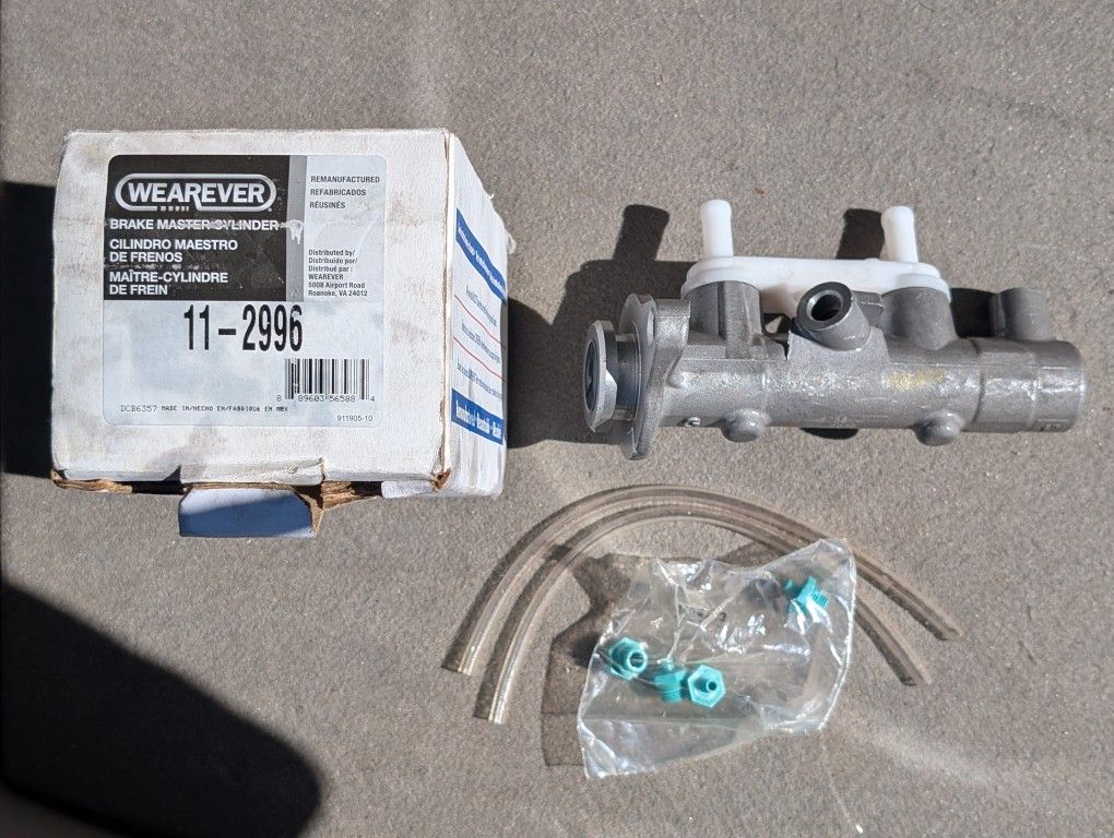 Brake Master Cylinder for Lexus RX300