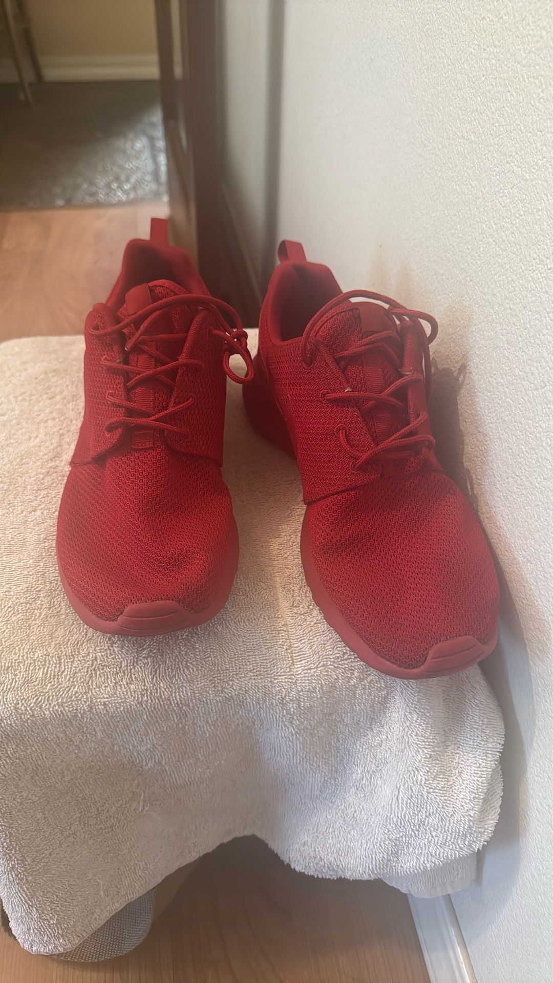 Nike Roshe Run Men’s Size 10.5