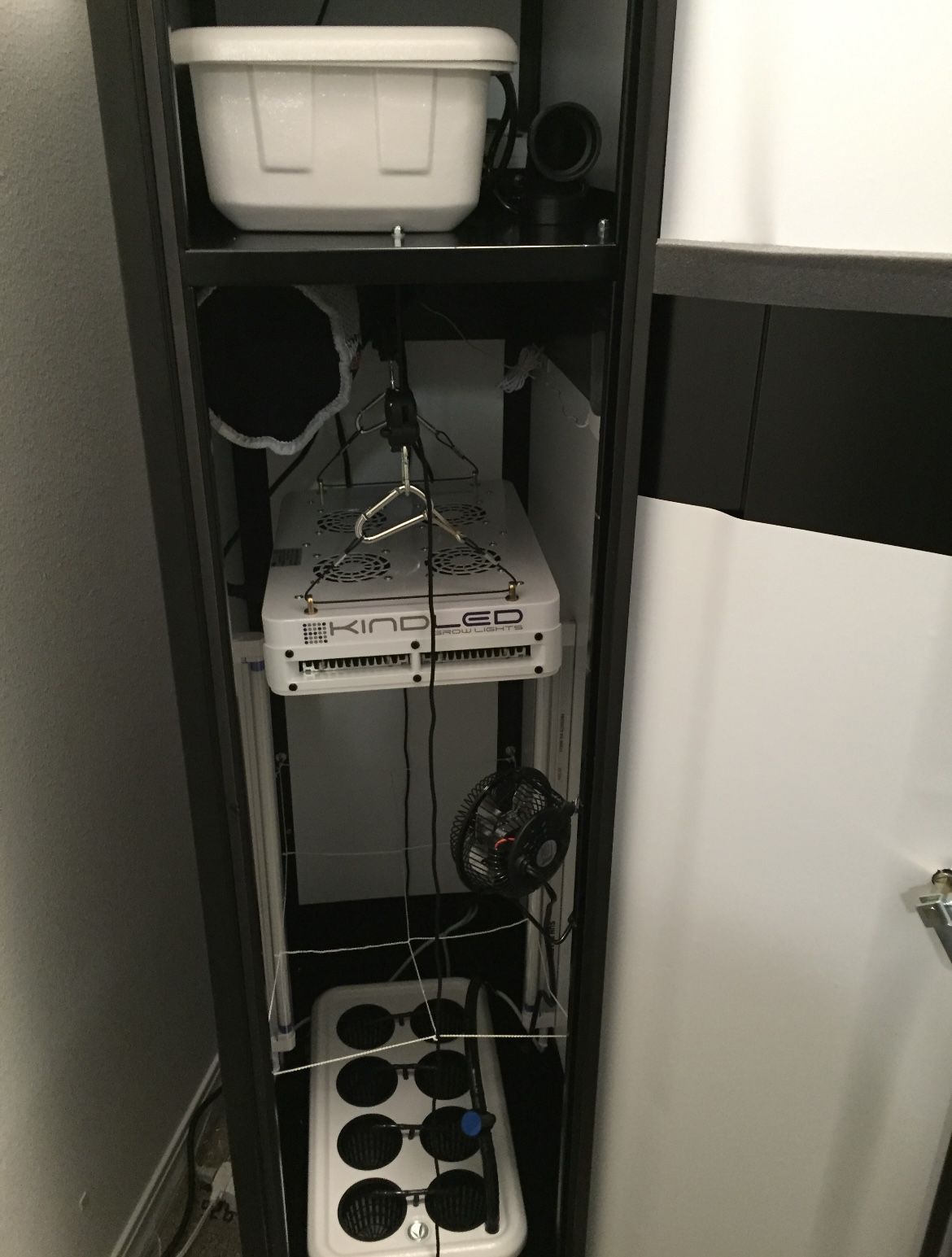 SUPERCLOSET HYDRO GROW LOCKER + A TON OF ACCESSORIES! 